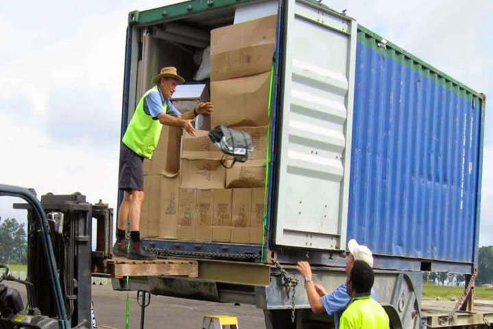 Loading and Unloading Habra